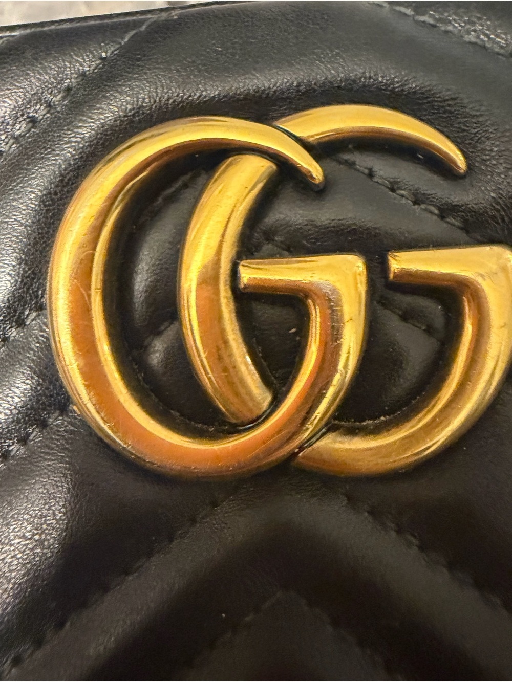 Gucci Marmont Black Chevron GG Leather Crossbody Bag with Gold Hardware - Picture 3 of 12